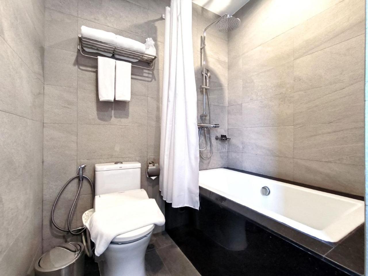 The View Serviced Residence 豪景日式酒店公寓 Phnom Penh Exterior foto
